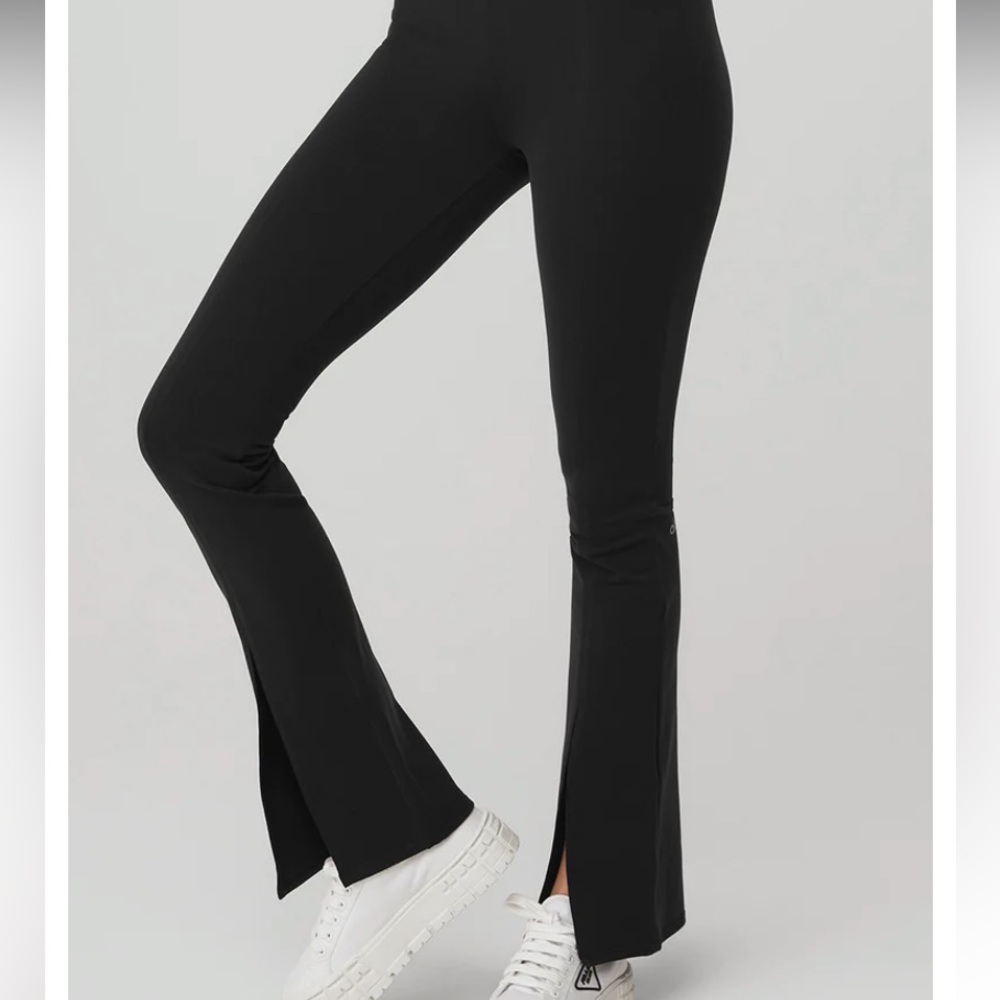 NWT alo yoga airbrush high waist flutter leggings